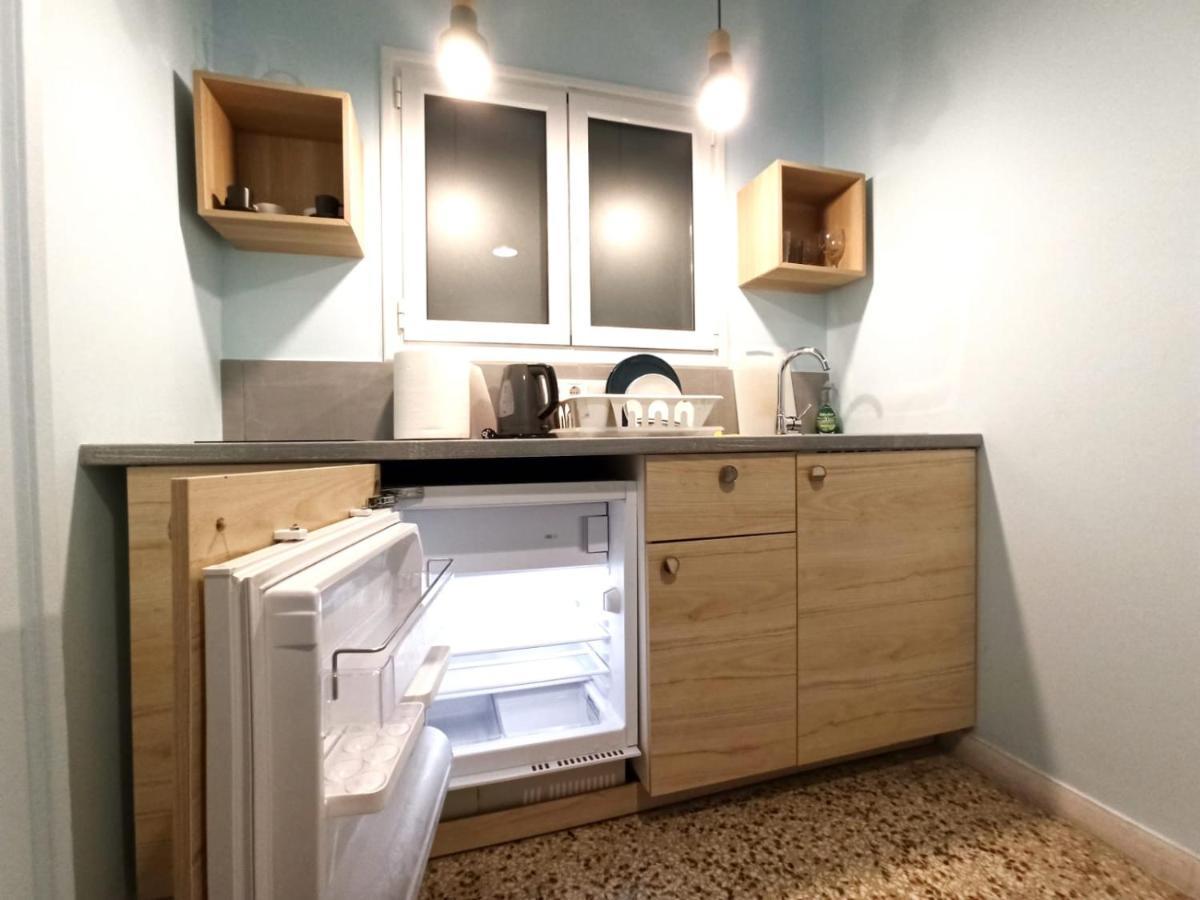 Rustic Studio Apartment เอเธนส์ ภายนอก รูปภาพ